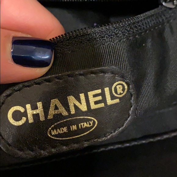 Chanel CC tote - Picture 7 of 9